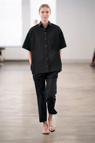 Look 1